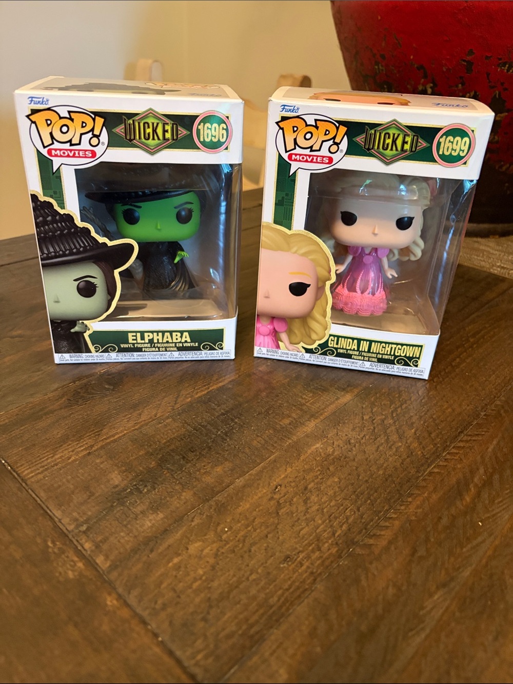 Funko pop Elphaba and Glinda